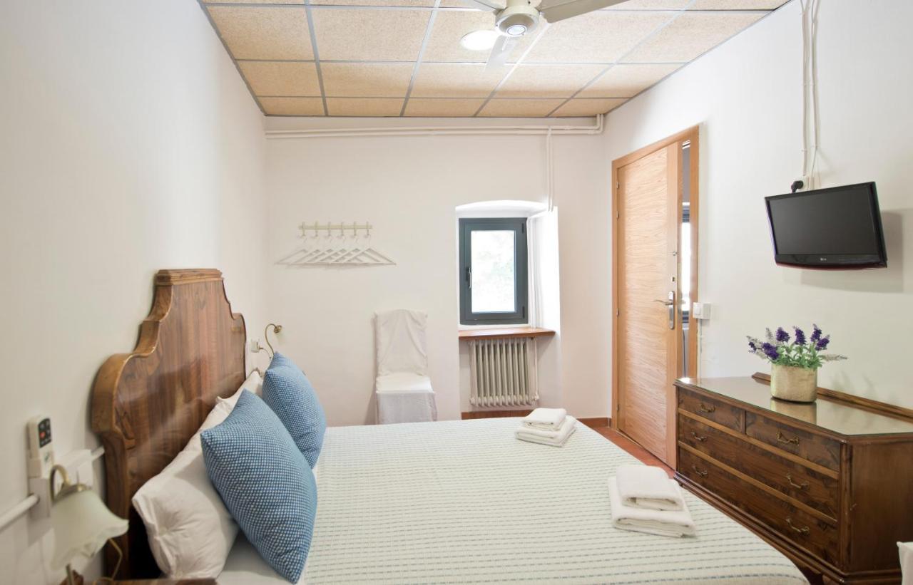 Hostal La Salut De Terrades Exteriér fotografie